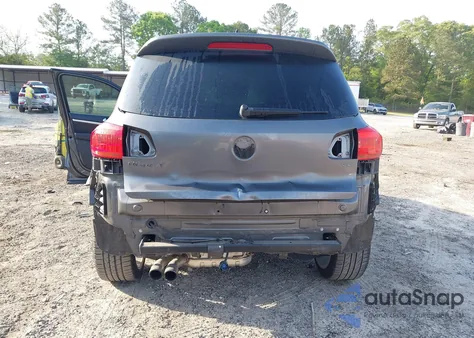 2016 Volkswagen Tiguan R-Line from USA, damaged, VIN WVGAV7AX4GW559726